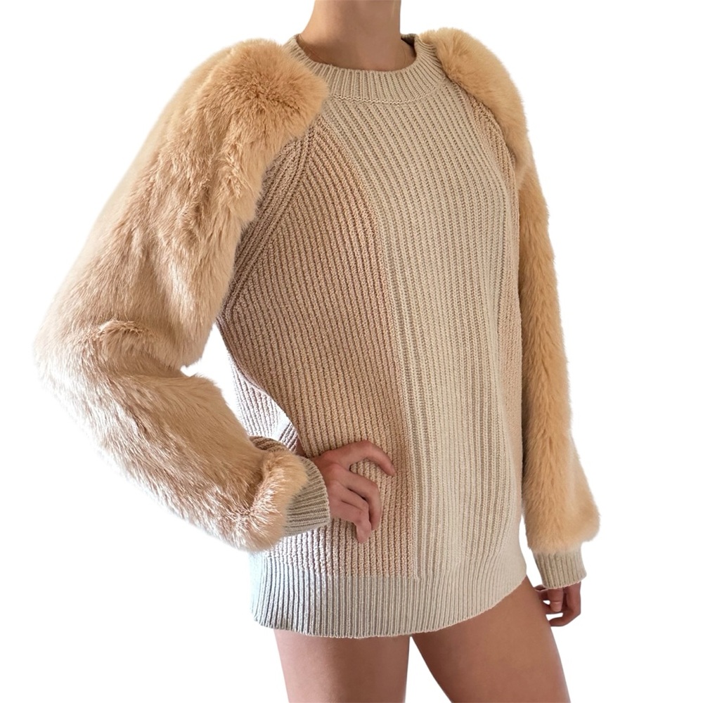 STELLA MCCARTNEY Knit with Faux Fur Sleeves🌸